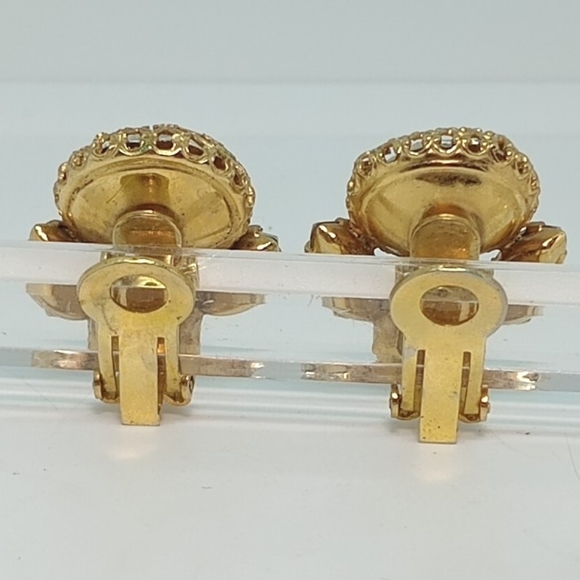 * vintage Schreiner faux pearl with clear crystals gold tone clip on earrings - Picture 2 of 12